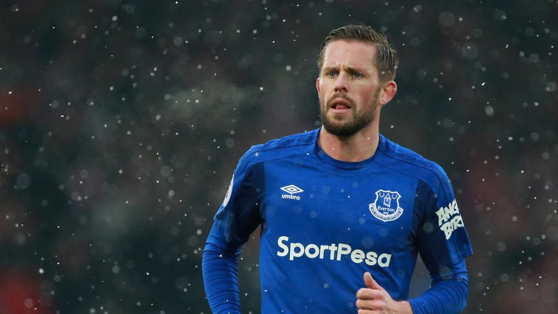 皇马本赛季防守体系有何调整，皇马本赛季首发